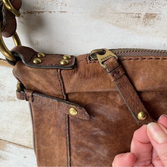 FOSSIL crossbody purse brown distressed leather Vintage boho bag collectible EUC - Picture 3 of 16